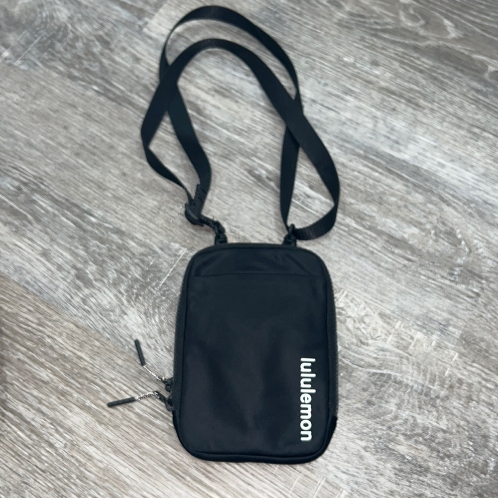 Lulu Lemon Crossbody bag